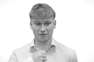 Tom2-ezgif.com-video-to-gif-converter